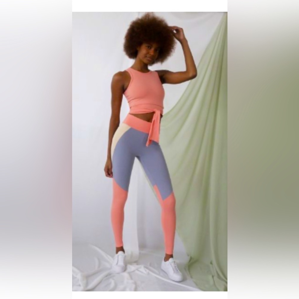 Urban outfitters Live the process transcend legging M NWOT